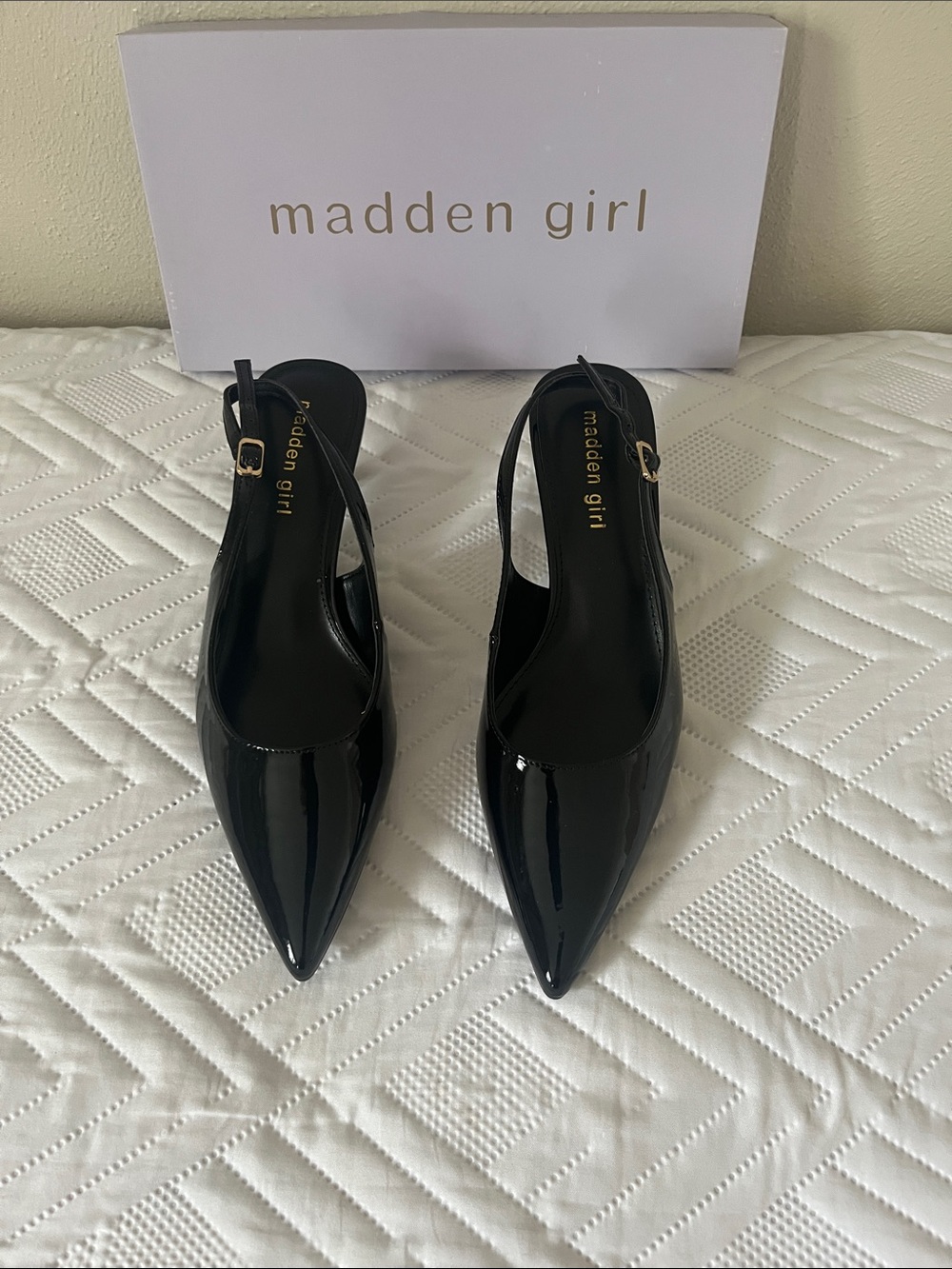 Madden Girl Black Patent Pointed Slingback Flats with Buckle kitten heel 
NEW